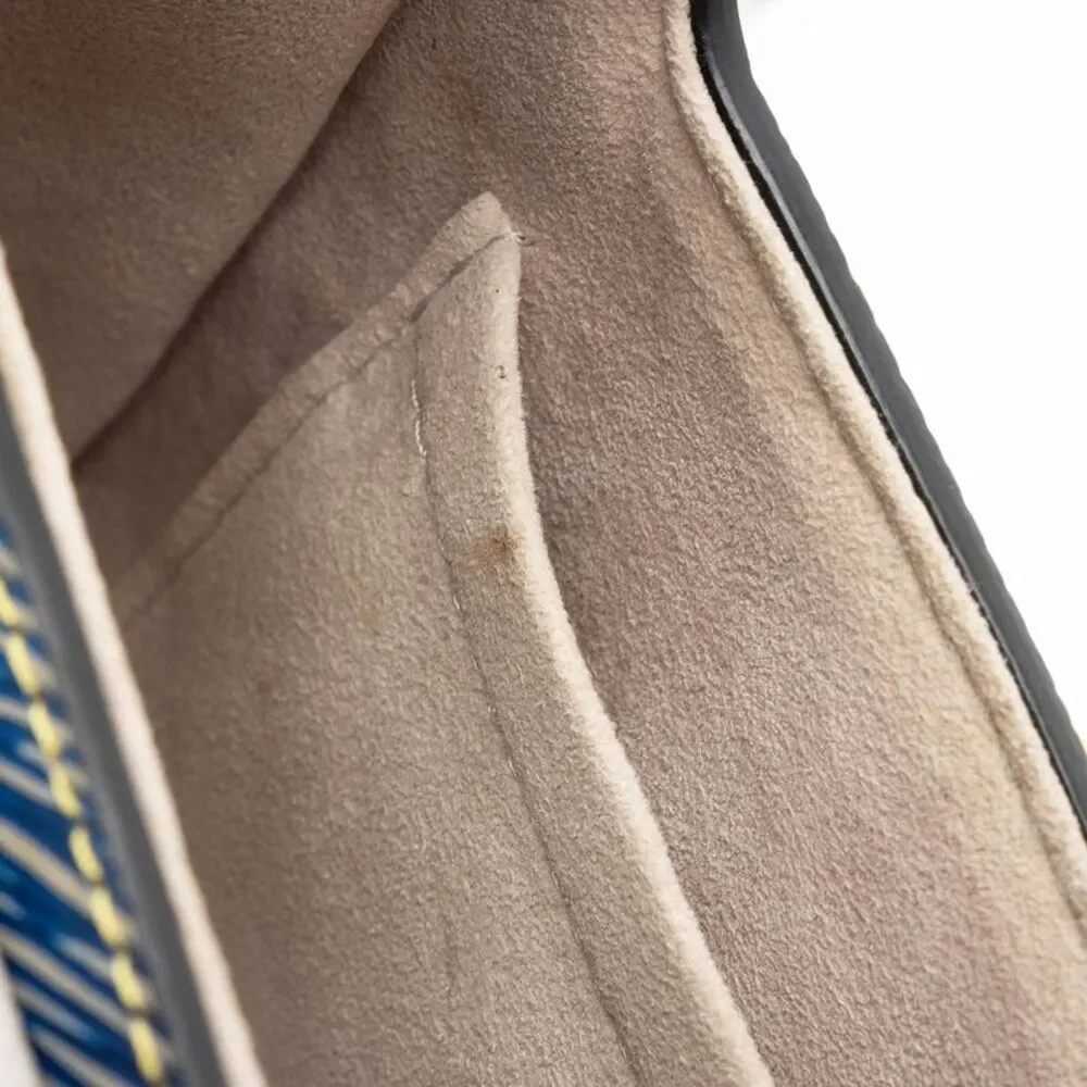 Louis Vuitton Epi Leather Twist PM Shoulder Bag